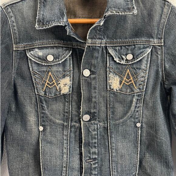 7 For All Mankind Women’s Cropped Distressed Denim Jacket Medium Wash Size Small - Picture 3 of 9